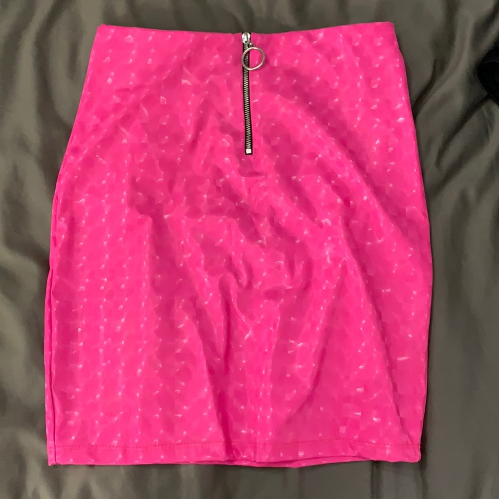 pink pencil skirt